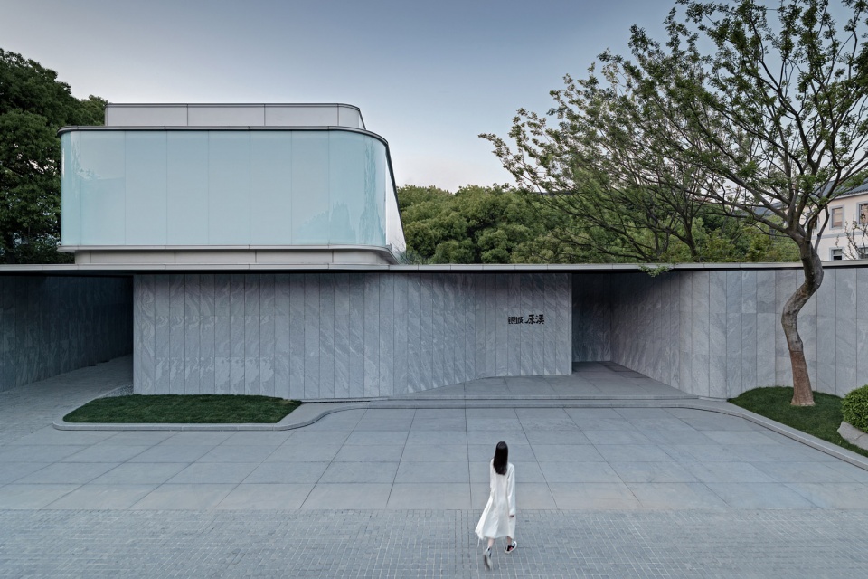 courtyard of suzhou stream villa change studio