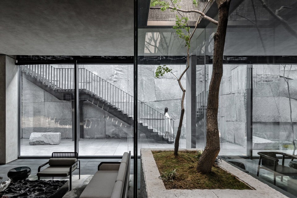 courtyard of suzhou stream villa change studio