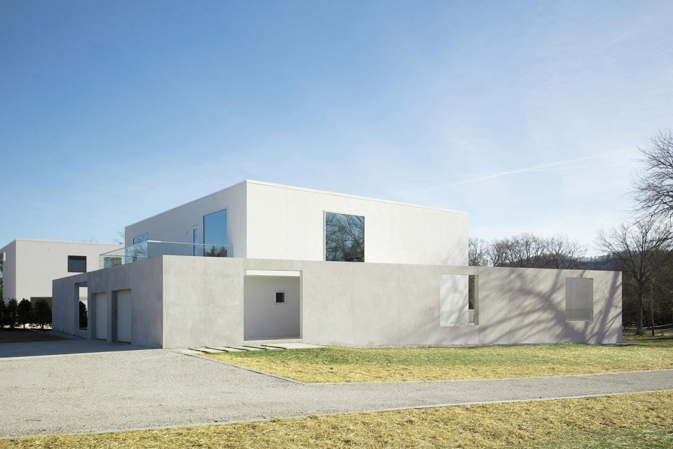 lane b by studio yuda