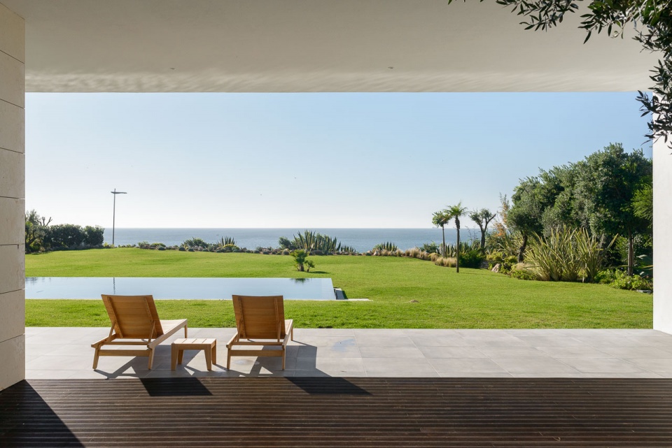 sea front villa by arq tailors