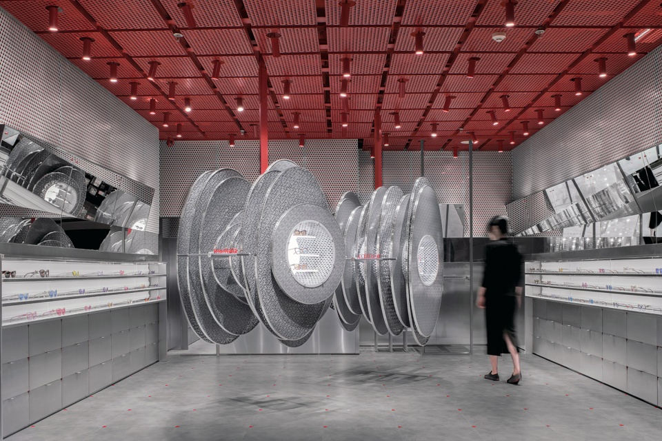whatever eyewear in shanghai china by roomoo