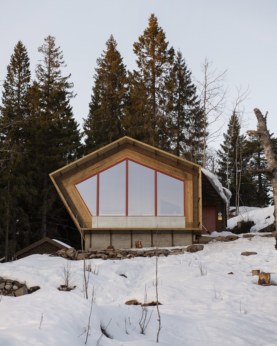 fuglemyrhytta panoramic self service cabin by snohetta