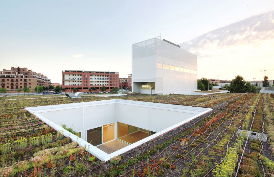 leisure centre azuqueca de henares by abalos sentkiewicz as