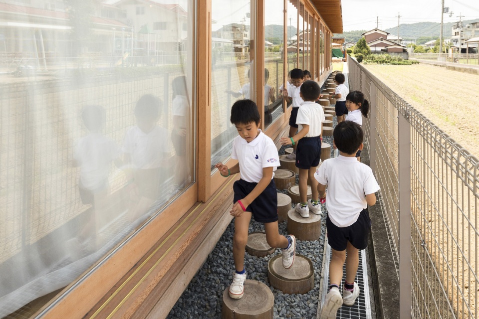 megumikai dai1bukkou nursery school by new office