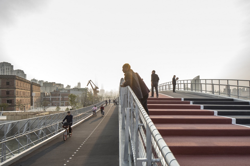 yangjing canal pedestrian bridge china by atelier liu yuyang architects
