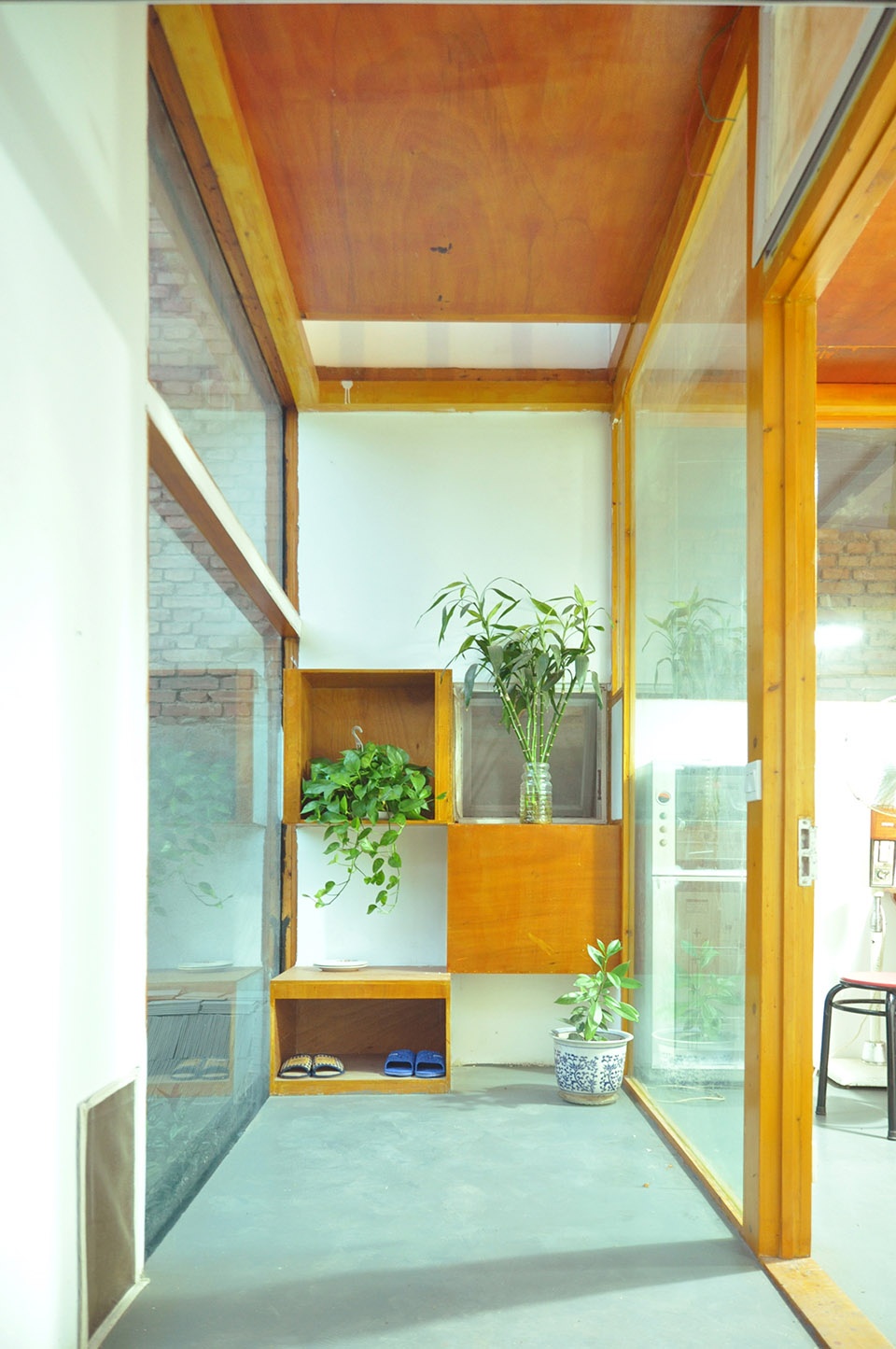 a staggered house prototype with prefabricated modular construction system china by ojo oyo prelab