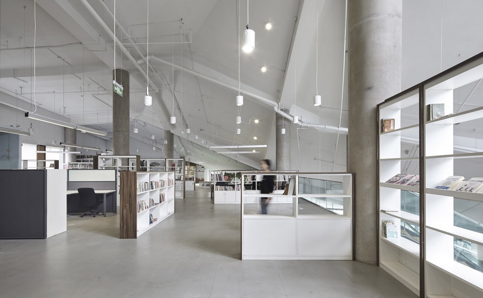 share television media office building in digital manor c china by ideal design construction inc