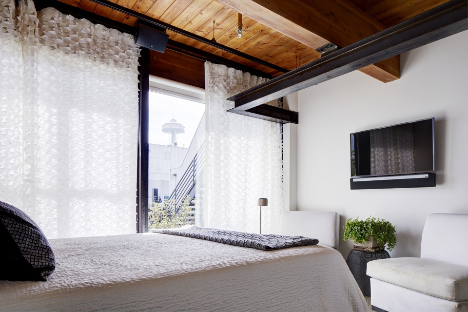counterbalance loft by eggleston farkas architects