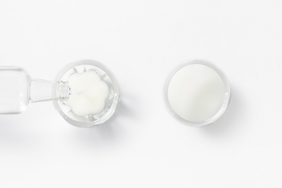 newly designed cup for calpico by nendo