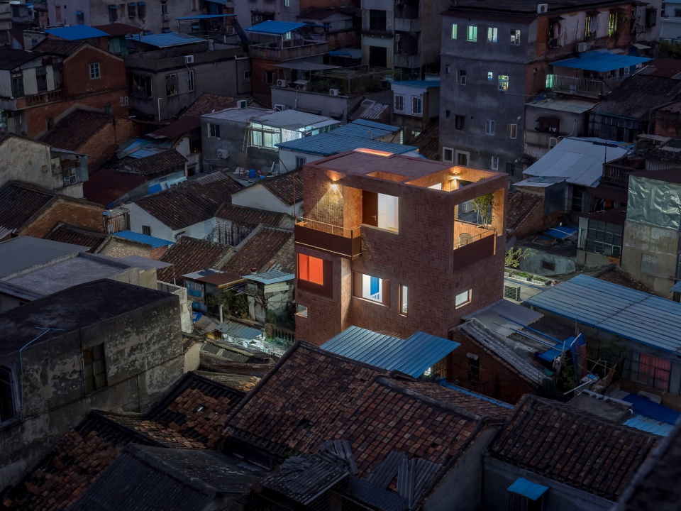 the trapped house the regeneration of the 18 shang meng sheng street haizhu district guangzhou china by urbanus