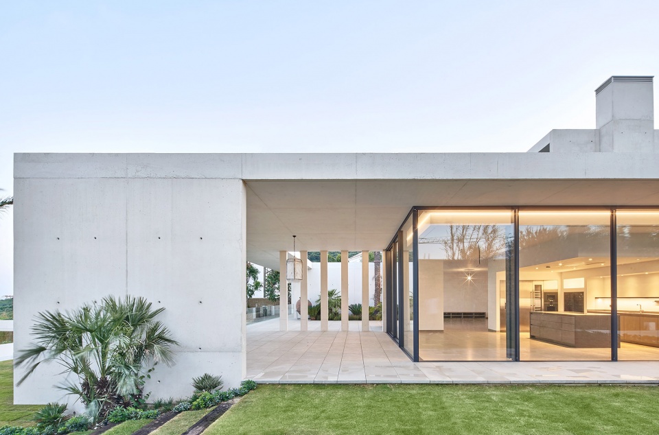 villa with two patios by abalossentkiewicz as