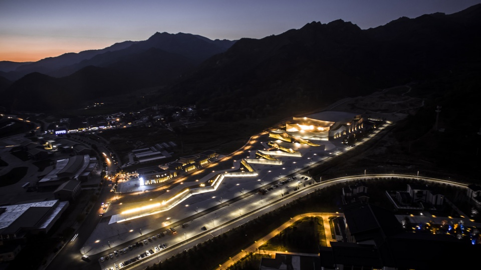 encore mount wutai theater china by biad zxd architects