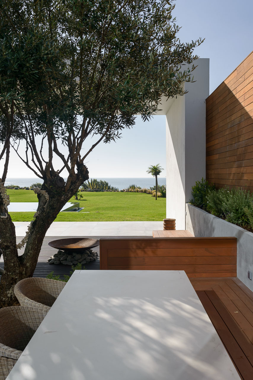 sea front villa by arq tailors