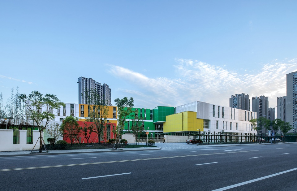 suzhou taihu new town wujun district kindergarten china by tus design group co ltd