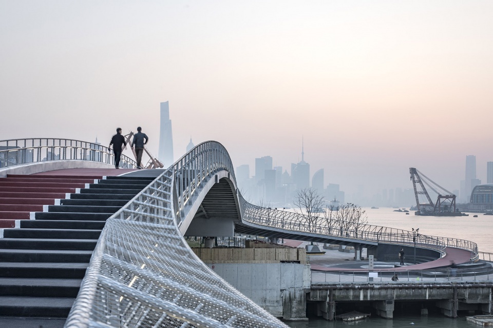 yangjing canal pedestrian bridge china by atelier liu yuyang architects