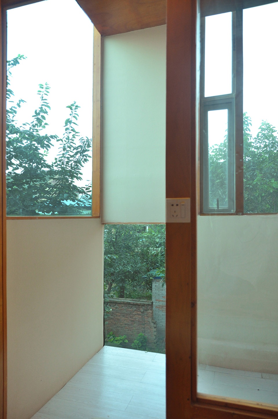 a staggered house prototype with prefabricated modular construction system china by ojo oyo prelab