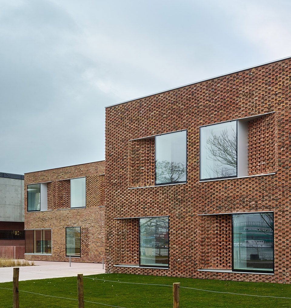 gooood archive red brick buildings