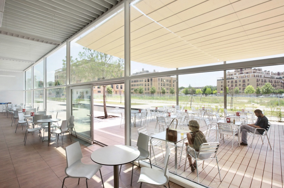 leisure centre azuqueca de henares by abalos sentkiewicz as