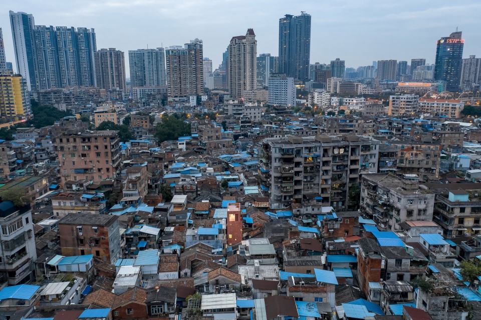 the trapped house the regeneration of the 18 shang meng sheng street haizhu district guangzhou china by urbanus