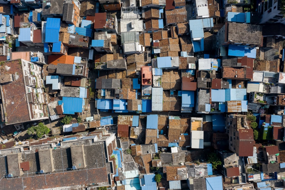 the trapped house the regeneration of the 18 shang meng sheng street haizhu district guangzhou china by urbanus 1