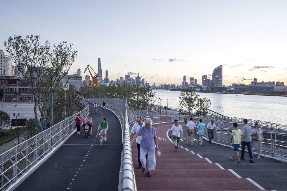yangjing canal pedestrian bridge china by atelier liu yuyang architects