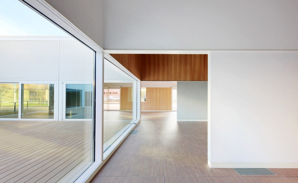 leisure centre azuqueca de henares by abalos sentkiewicz as