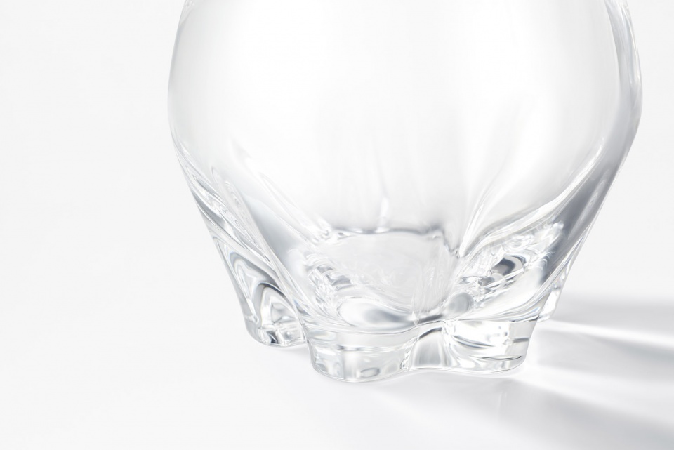newly designed cup for calpico by nendo