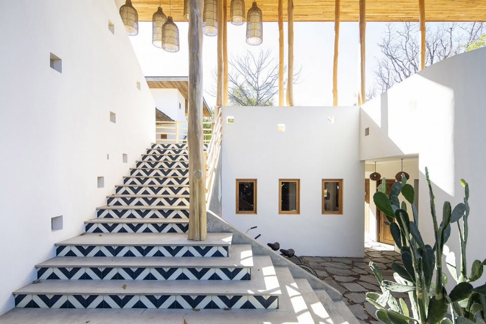 nomadic hotel by salagnac arquitectos