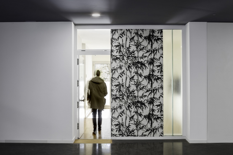 44 dwellings for dlderly people in quatre camins barcelona by ravetllat arquitectura
