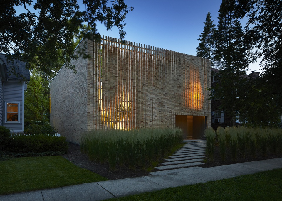 lipton thayer brick house by brooks scarpa studio dwell