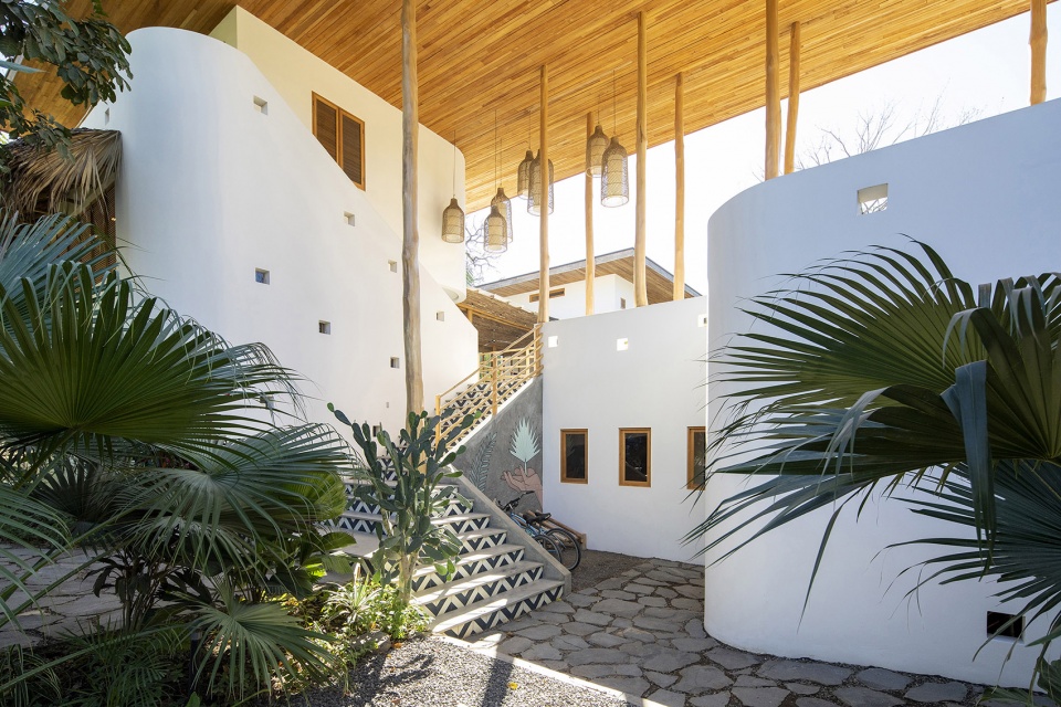 nomadic hotel by salagnac arquitectos
