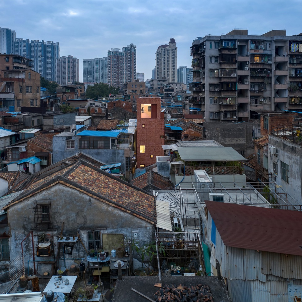 the trapped house the regeneration of the 18 shang meng sheng street haizhu district guangzhou china by urbanus