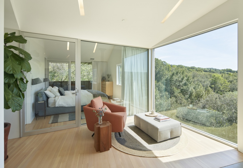 triple barn by mork ulnes architects