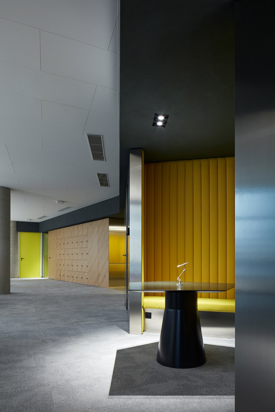 eoh it hub by studio perspektiv s r o