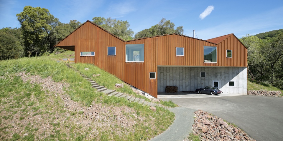 triple barn by mork ulnes architects