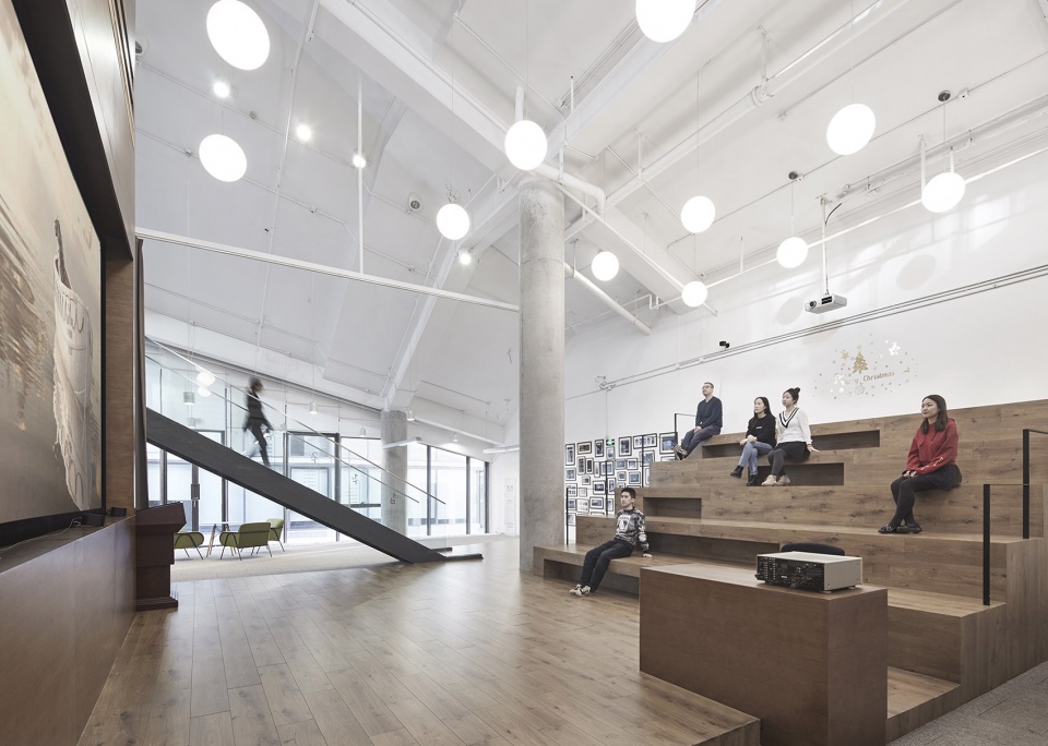 share television media office building in digital manor c china by ideal design construction inc