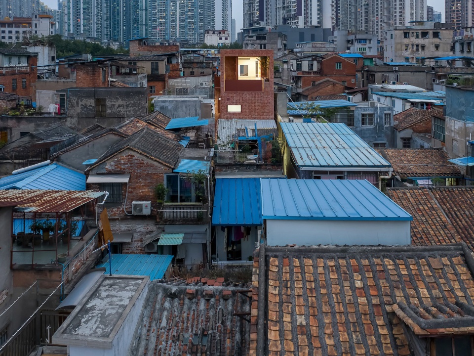 the trapped house the regeneration of the 18 shang meng sheng street haizhu district guangzhou china by urbanus