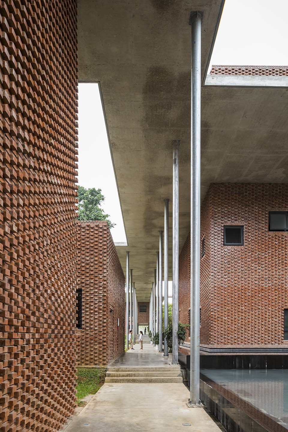 Viettel Academy Educational Centre by VTN Architects (Vo Trong Nghia ...