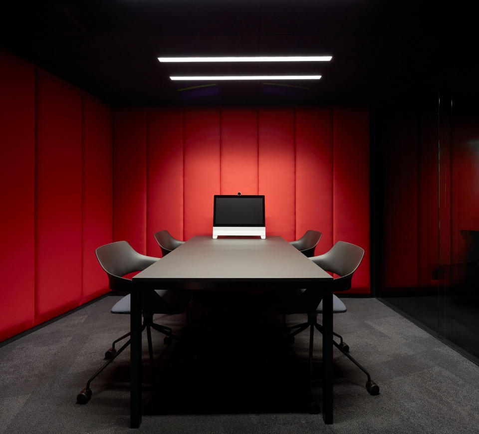 eoh it hub by studio perspektiv s r o