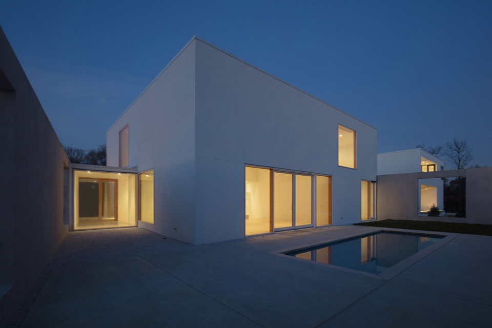 lane b by studio yuda