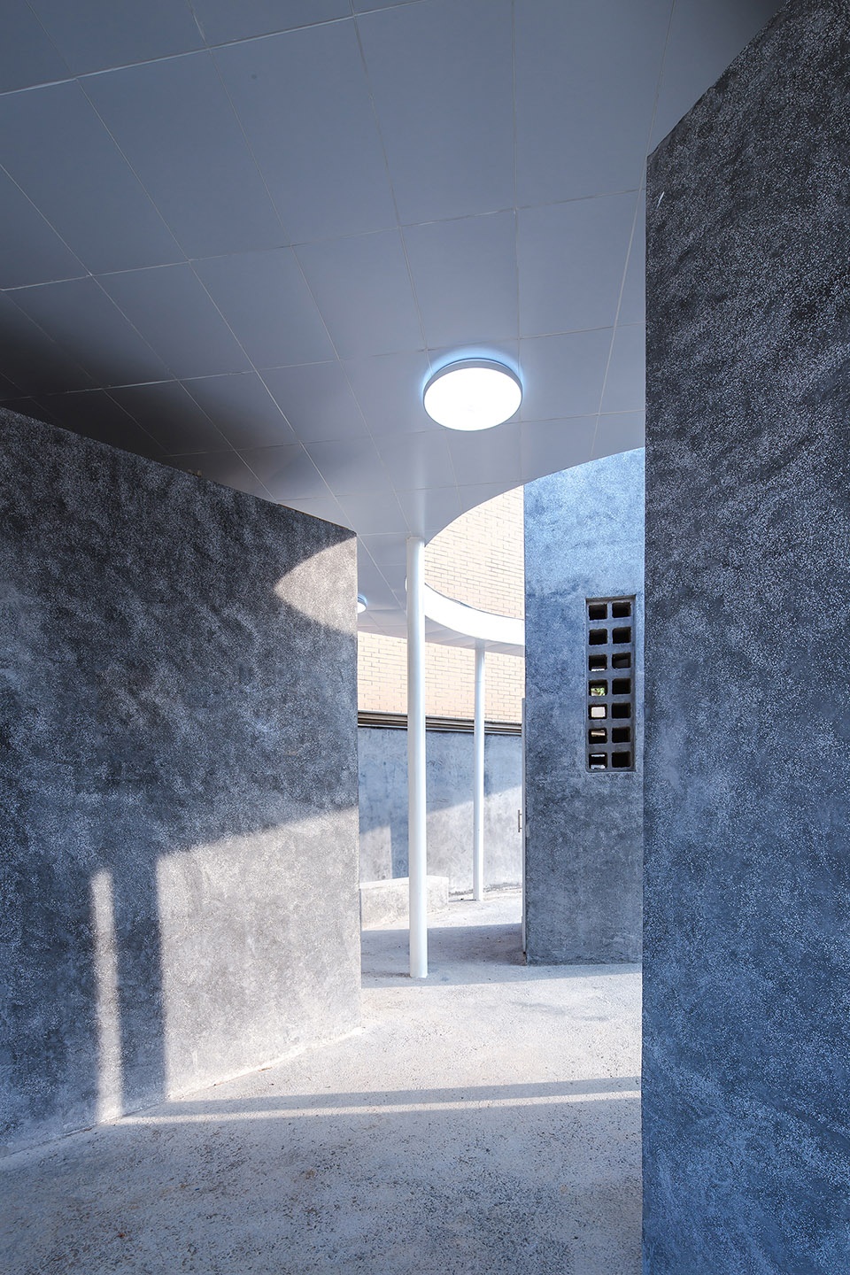 public toilet at sanchakou in zhejiang china by shulin architectural design
