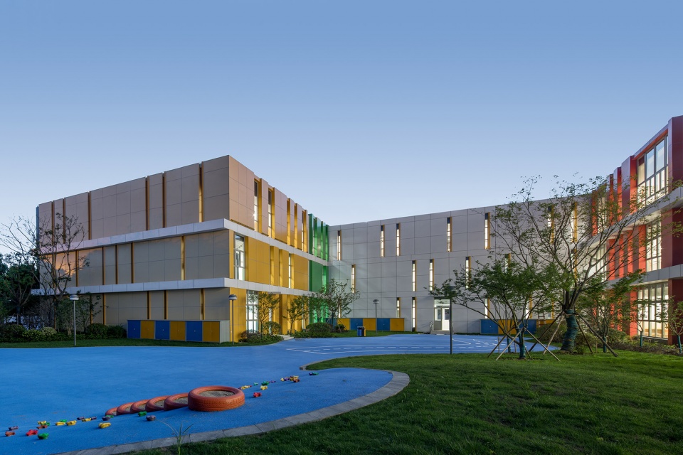 suzhou taihu new town wujun district kindergarten china by tus design group co ltd
