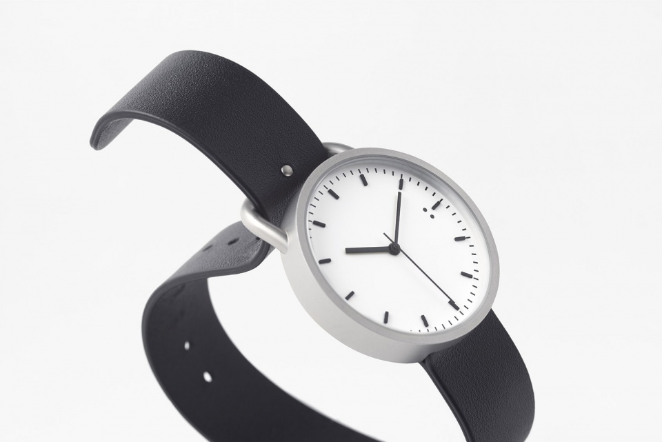 017-buckle-watch-by-nendo-960x641.jpg