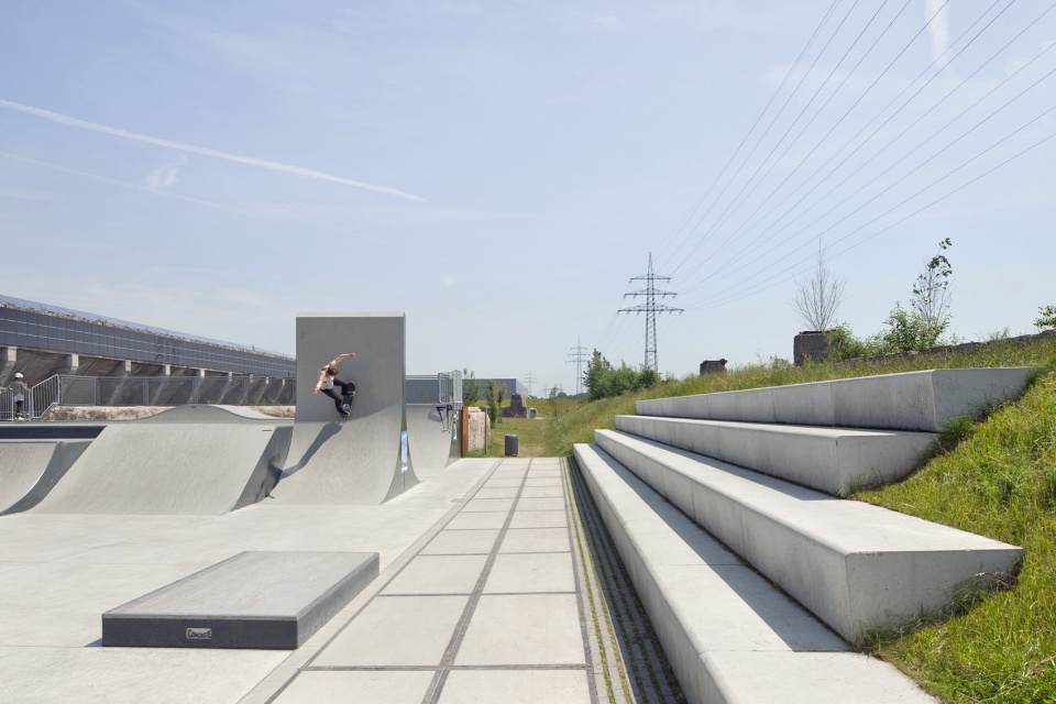 new spaces at schalker verein by planergruppe gmbh oberhausen