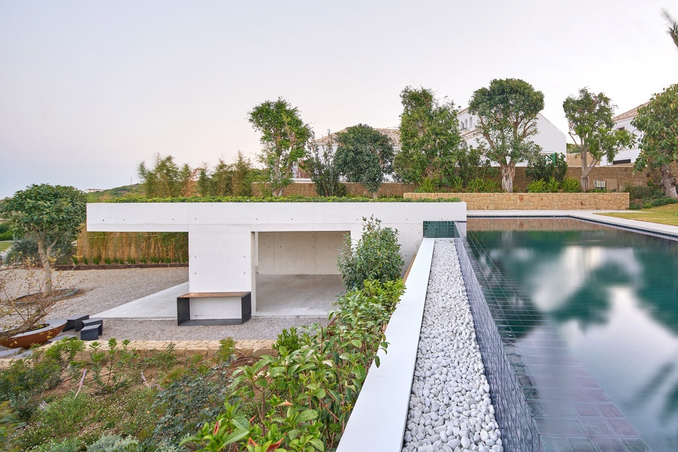 villa with two patios by abalossentkiewicz as