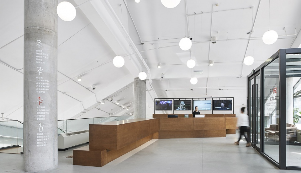 share television media office building in digital manor c china by ideal design construction inc