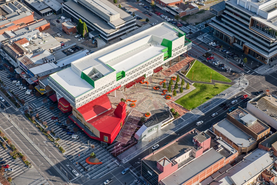 dandenong civic square by rush wright associates 1