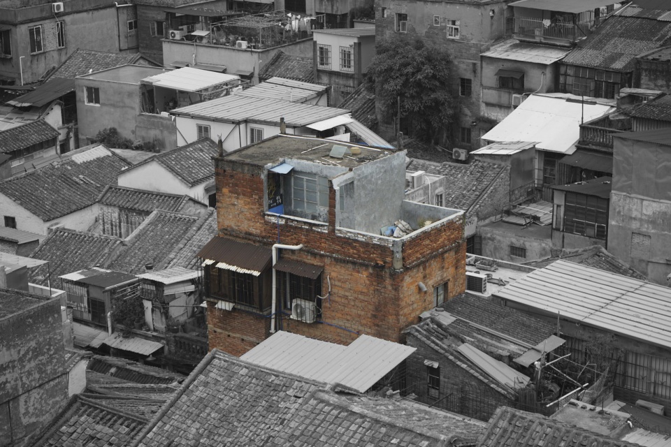 the trapped house the regeneration of the 18 shang meng sheng street haizhu district guangzhou china by urbanus