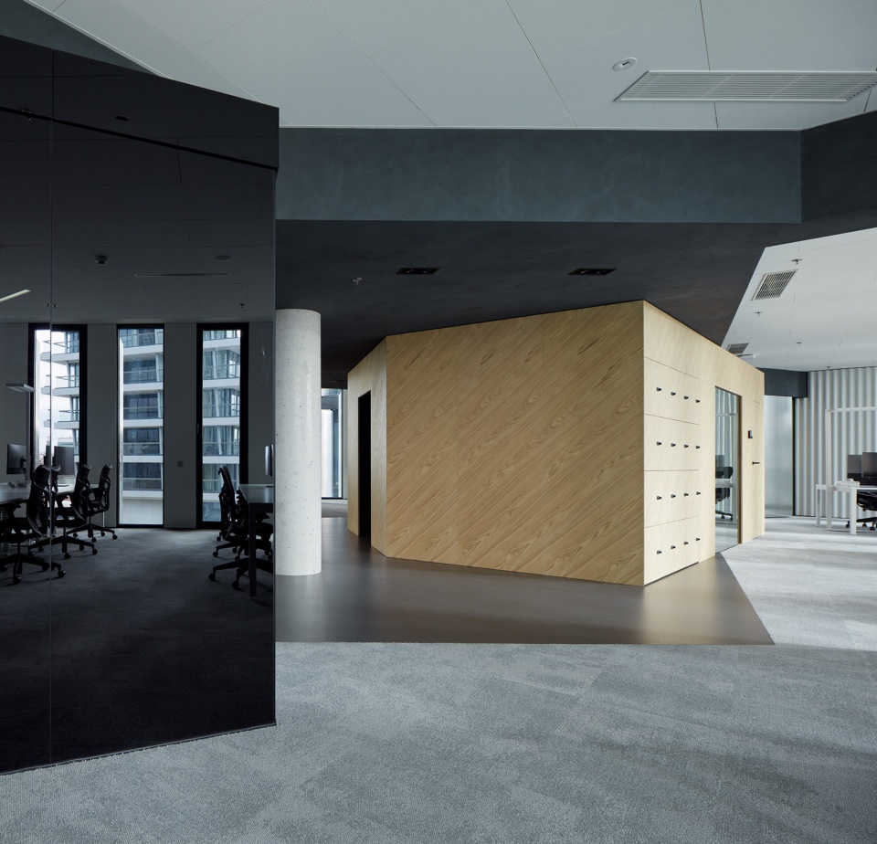 eoh it hub by studio perspektiv s r o