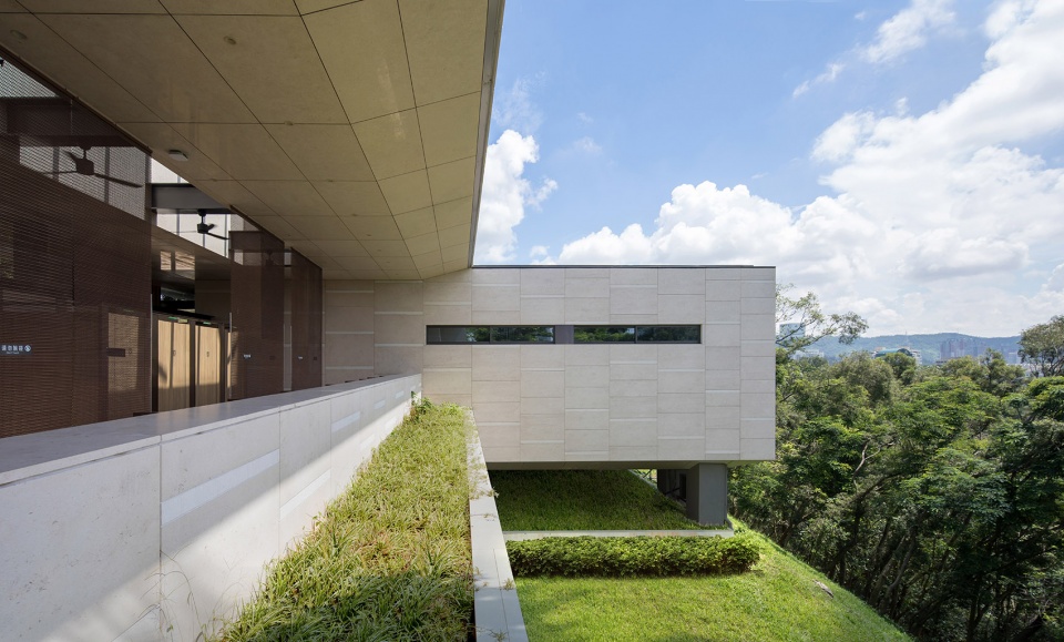 bei shan qi yuan lianhua peak public restroom china by shenzhen huahui design